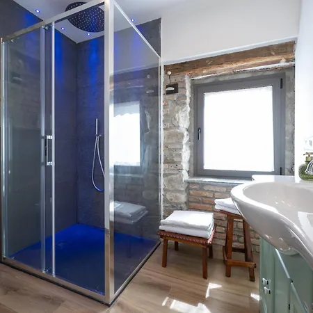 Villa Lora Villa, With View *