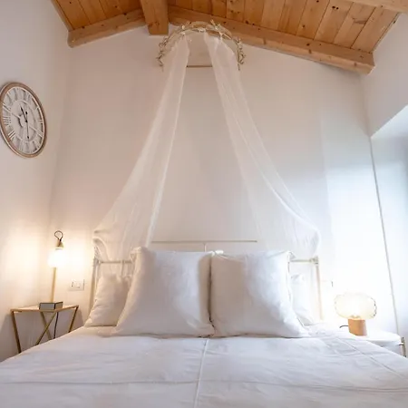 Villa Lora Villa, With View *