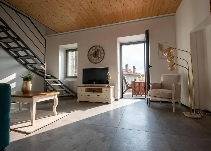 Lora Luxury Villa , With Lake View Villa *