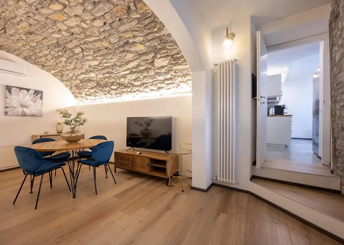 Lora Luxury Villa , With Lake View Villa *