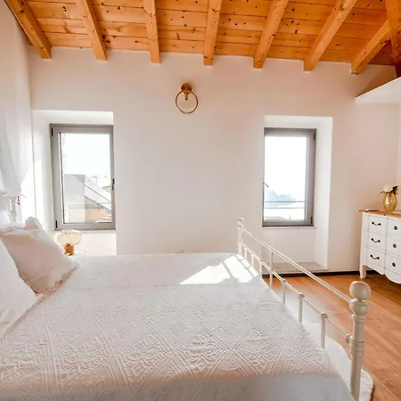 别墅 Lora Villa, With View *