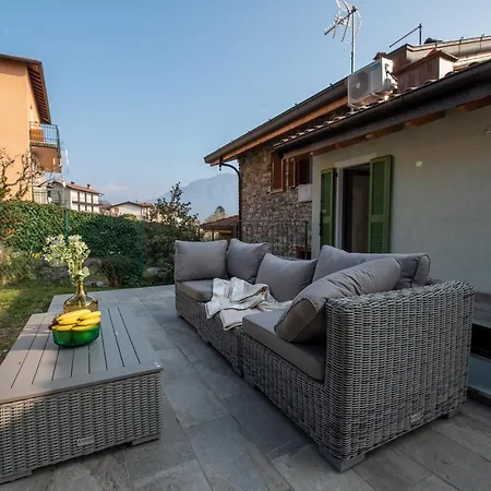 Lora Luxury , With View Villa *