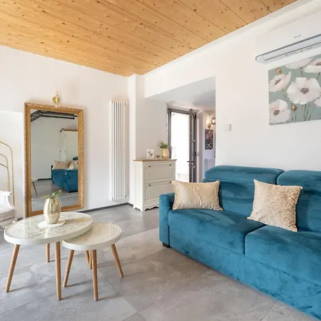 Lora Luxury , With View Villa